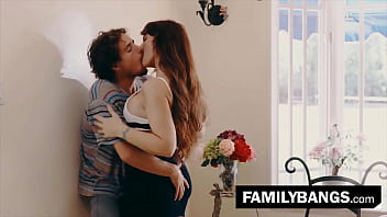 Lone milf enjoins a young cock ⭐