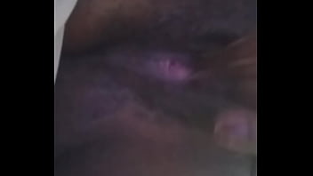 Chocolate ebony fingers drippin wet pussy