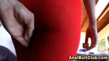 Booty babe with buttplug