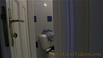 Amateur teen brunette fucked after shower