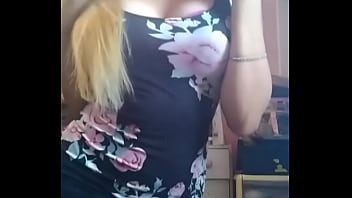 Venezolana moviéndolo excelente