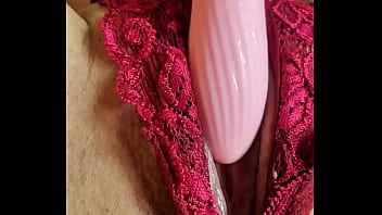 Masturbandome hasta sacar mucha crema