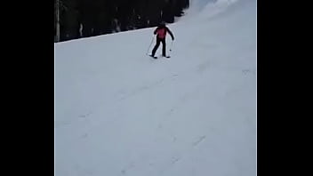 I’m having a blast skiing in mammoth i did 28 miles on day 1 time for day 2 ️catch me if you can