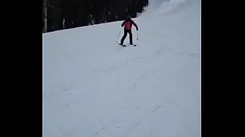 I’m having a blast skiing in mammoth i did 28 miles on day 1 time for day 2 ️catch me if you can