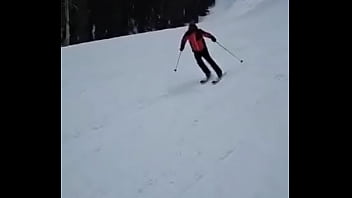 I’m having a blast skiing in mammoth i did 28 miles on day 1 time for day 2 ️catch me if you can
