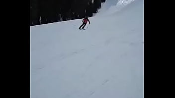 I’m having a blast skiing in mammoth i did 28 miles on day 1 time for day 2 ️catch me if you can