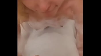 Сосалка членов умеет завести