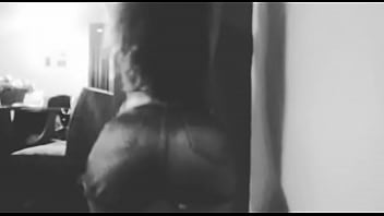 Gostosa rebolando 18