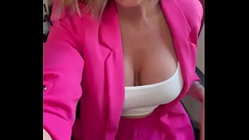 Un petit coucou en direct ce vendredi de mon bureau je suis une secrétaire à