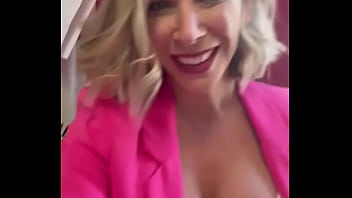 Un petit coucou en direct ce vendredi de mon bureau je suis une secrétaire à