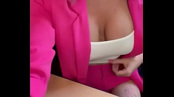 Un petit coucou en direct ce vendredi de mon bureau je suis une secrétaire à