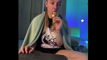 Masturbate big cock with hot blonde