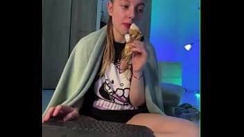 Masturbate big cock with hot blonde