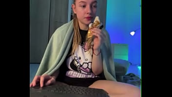 Masturbate big cock with hot blonde