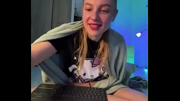 Masturbate big cock with hot blonde