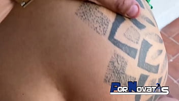 Pornovatas tremenda morena tetona con victor bloom