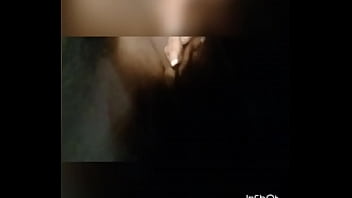 Metiendoselo a la boca