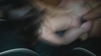 Esposa sendo compartilhada com desconhecido e tomando uma gozada dentro da buceta