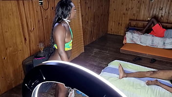 Bastidores da gravação com a novinha alicia ribeiro em um sitio infestado de ratos