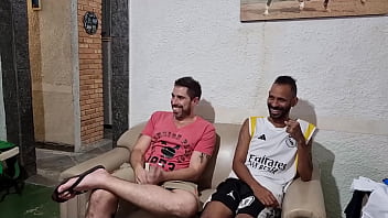 Bastidores da gravação com a novinha alicia ribeiro em um sitio infestado de ratos