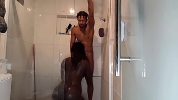 Fernanda chocolatte foi a bahia dar a buceta no pelo ao baiano e voltou gozada joao o safado