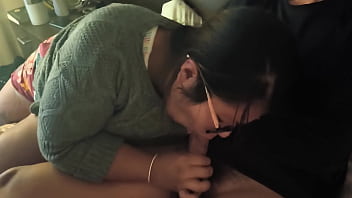 Madre soltera que conoci por facebook quiere chuparme la polla porque hace años que no tiene una en la boca Madre soltera que conoci por facebook quiere chuparme la polla porque hace años que no tiene una en la boca