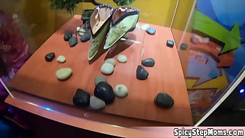 Lets have a fun day off with my stepma Lets have a fun day off with my stepma