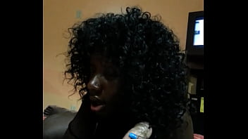 Thot sucking my lil small dick