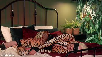 Big ass moaning milf in bondage tries to get out but