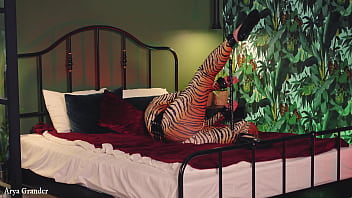 Big ass moaning milf in bondage tries to get out but