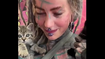 Sweet little kittens on my arm what’s your favorite way to bond with youts #kittencuddles #felinefriends #