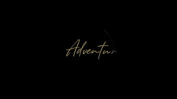 Rejoins nous chloé sanchez et moi dans ce joi lesbien foot fetish