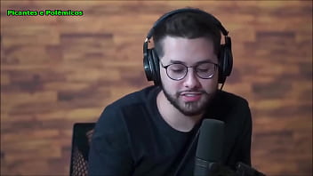 Masturbação excessiva mesmo em publico desejando as gostosas