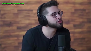 Masturbação excessiva mesmo em publico desejando as gostosas