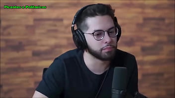 Masturbação excessiva mesmo em publico desejando as gostosas