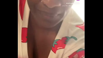 Capsicum Cuming With A Phat Ass Like This It Has To Be Wagon Wednesday #over40club #over50club #sexymature #sexymature thumbnail