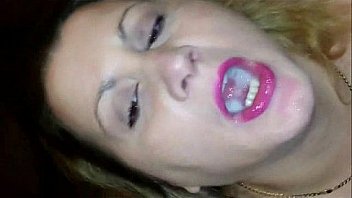 Bbw housewife sucks another