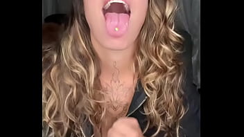 Bonjour mes amours pense à devenir fan y’a une offre d’essai follow