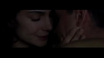 Annie parisse fully nude in the pacific