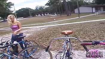 Super risky flashing on a local college campus Super risky flashing on a local college campus