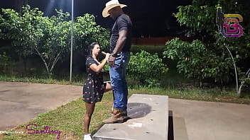 Essa ai não tem hora nem lugar pra dar a buceta