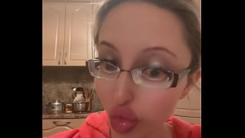 Наглая блонда