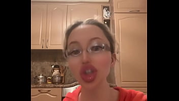 Наглая блонда