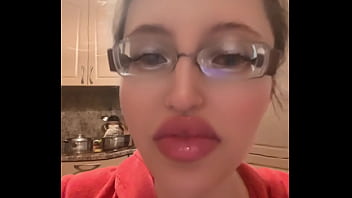 Наглая блонда