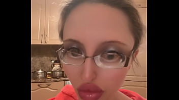 Наглая блонда