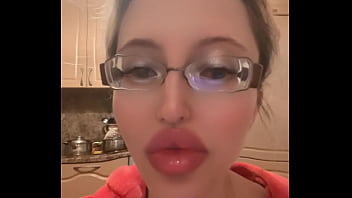 Наглая блонда