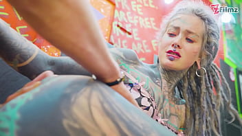 Tattoo artist turned anal toy – pornstar fucked by her own customer