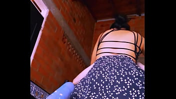 Mi mejor amiga viene a hacer tareas pero termina encima mio con la leche adentro compilacion