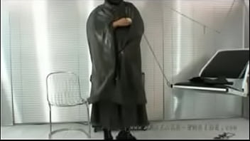 Femmes en capes latex fétichisme