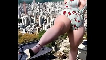 In japan as a curvy giantess my playful energy led to an unexpected boom—proving that big girls have the biggest surpr